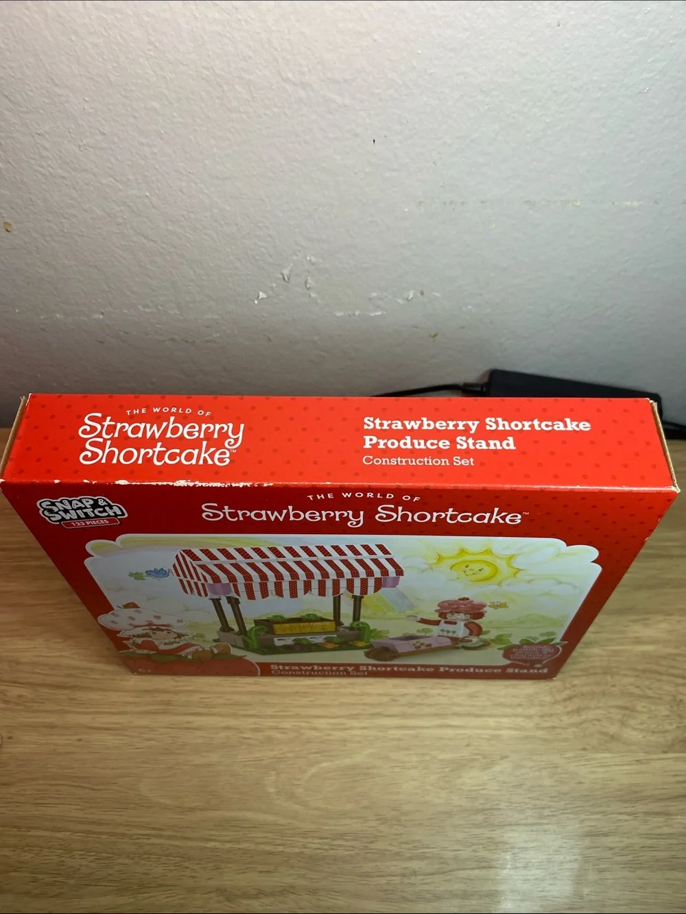 Strawberry Shortcake Produce Stand Construction Set - Red